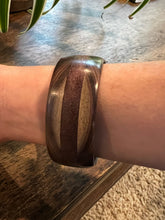 Load image into Gallery viewer, Rosewood &amp; Jarrah Bracelet
